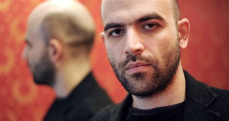 Nobelpriset i litteratur till Roberto Saviano; en berättelse om mafians grepp och kamp för rättvisa